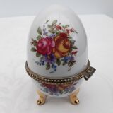 Oeuf en porcelaine