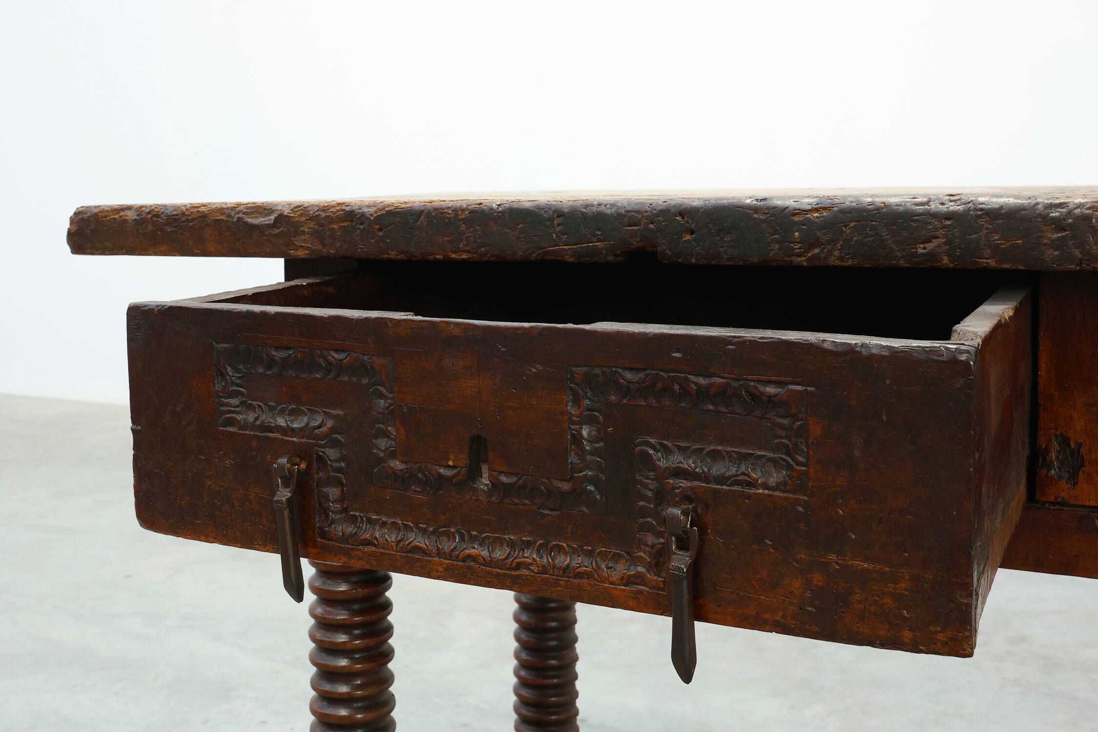 Spanish Oak Side Table or Console, 17th Century