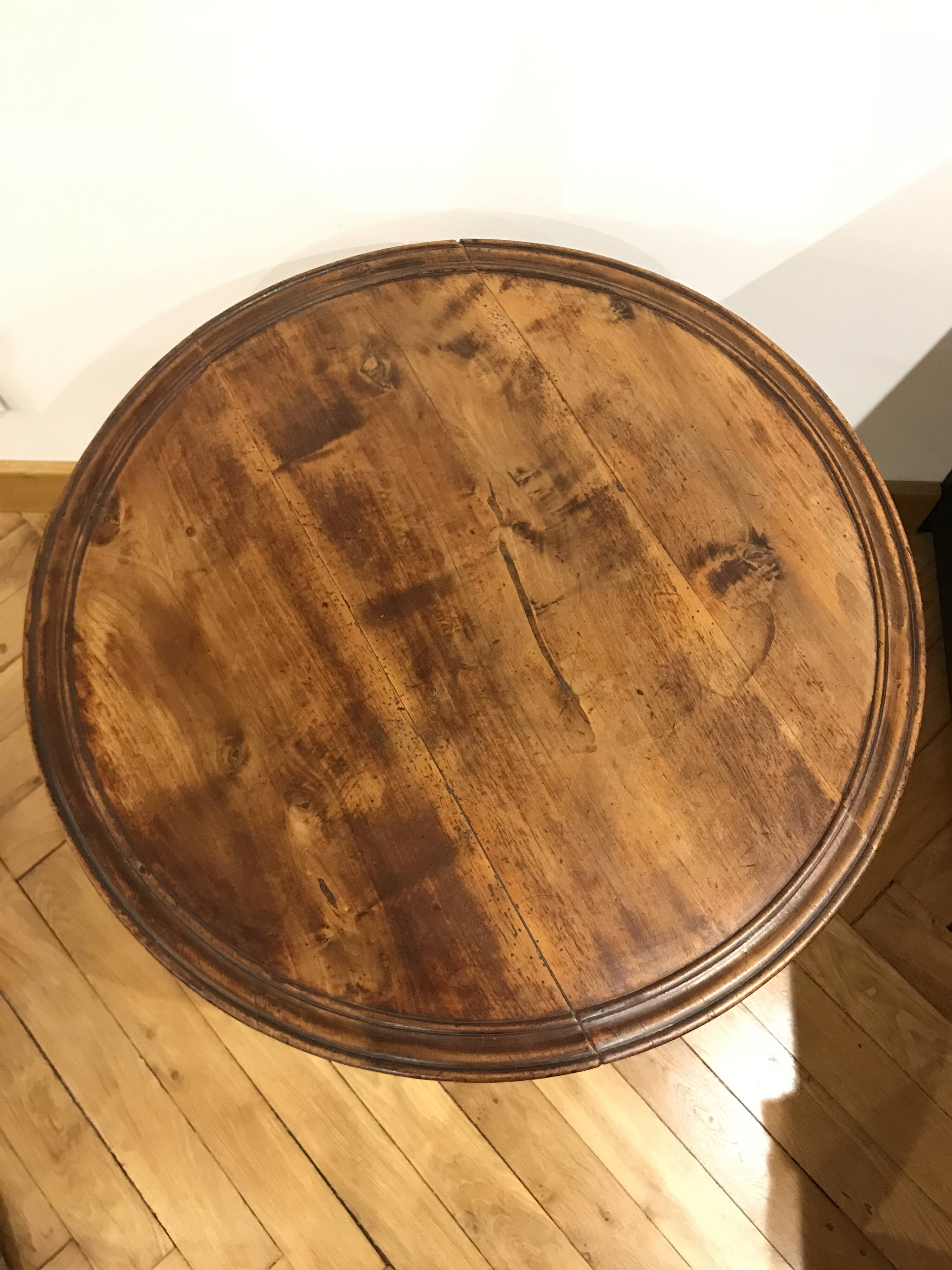 Louis Philippe pedestal table in walnut