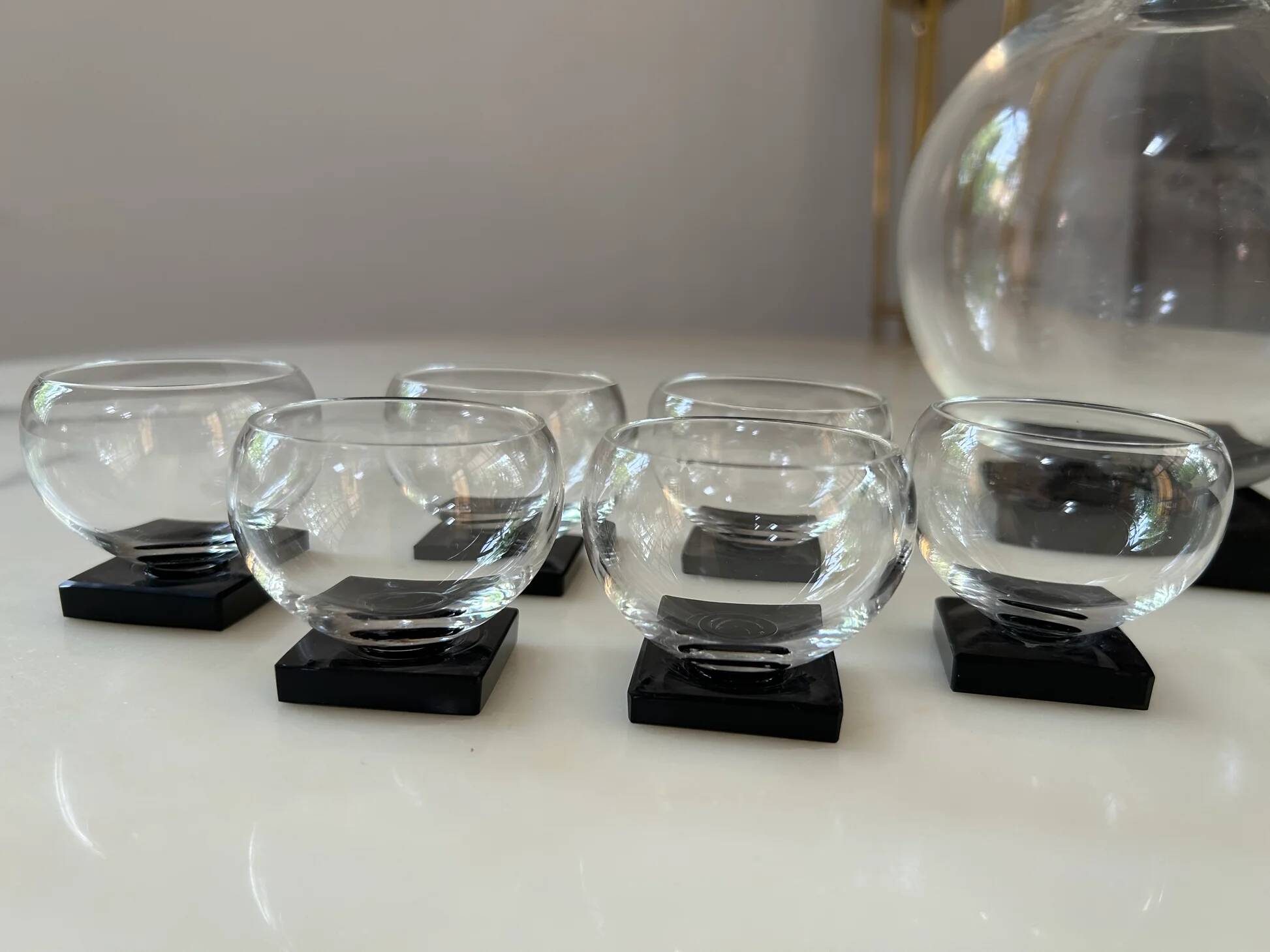 Art Deco liqueur service with a decanter and 6 glasses, in the style of Willem Jacob Rozendaal, Netherlands 1930s.