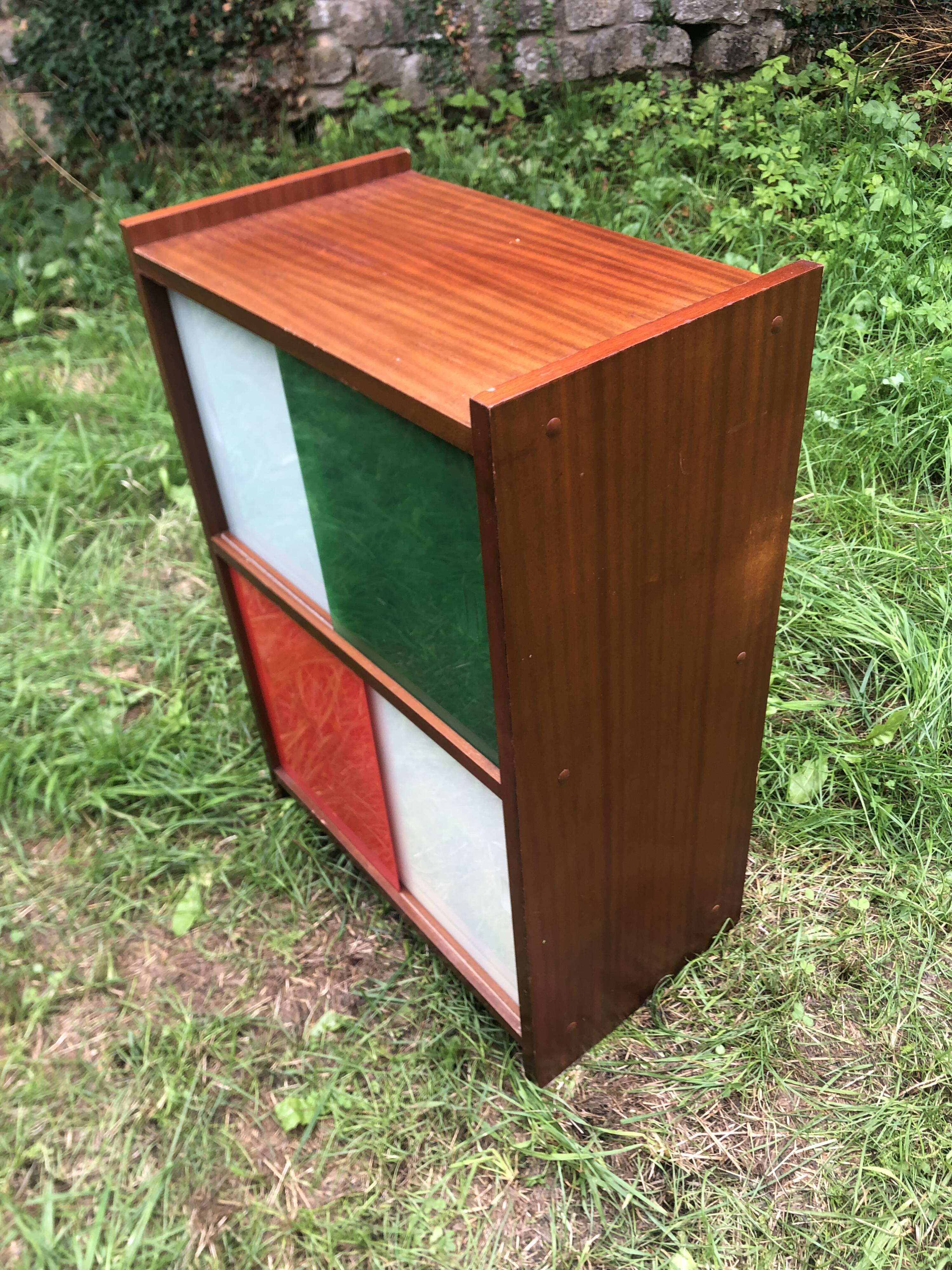 Showcase furniture storage vintage sliding windows 60s/70s