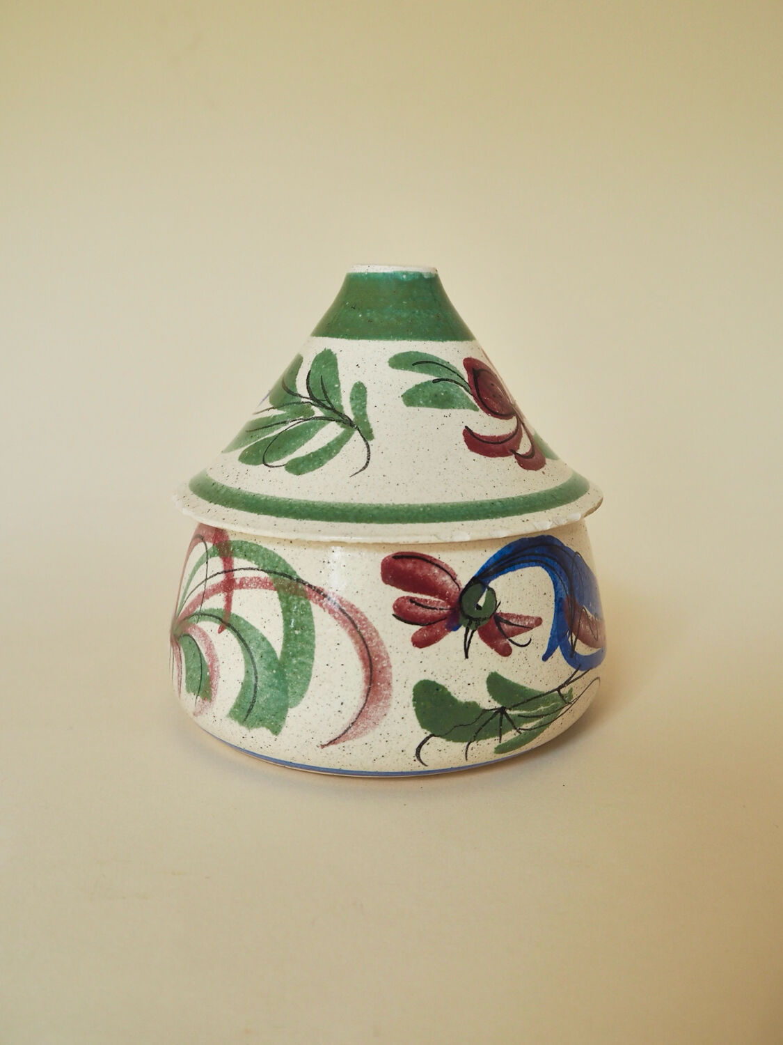 Covered pot in Pignot earthenware, rooster decoration.