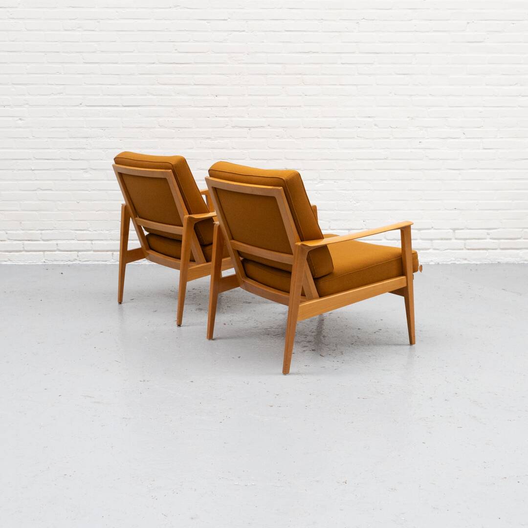 Fauteuil Walter Knoll Antimott du milieu du siècle