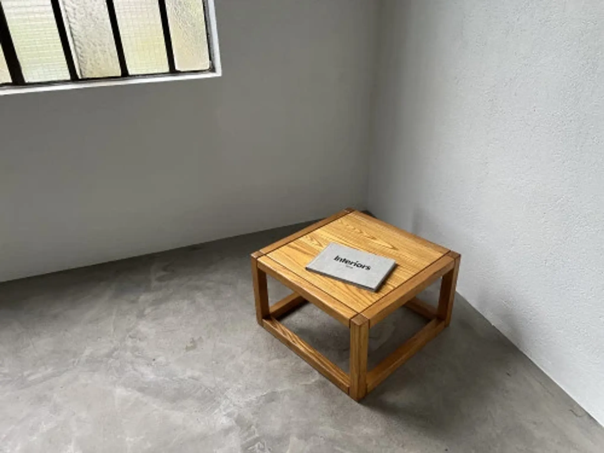 Table basse carrée de la Maison Regain