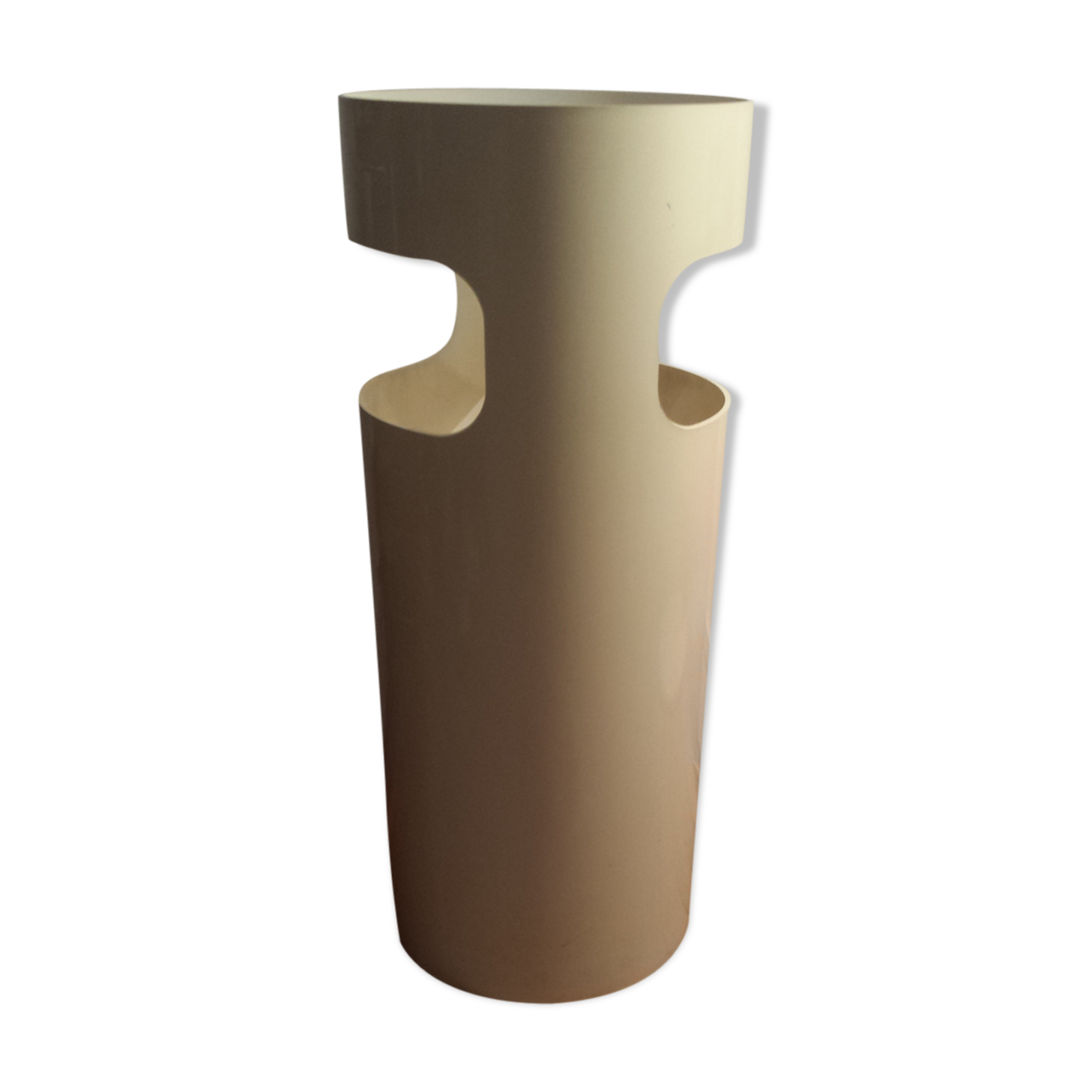 Door Kartell umbrella