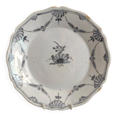Assiette ancienne française, Nevers, XVIIIe siècle