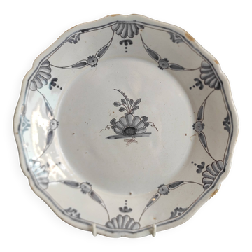Antique French plate, Nevers, 18th century