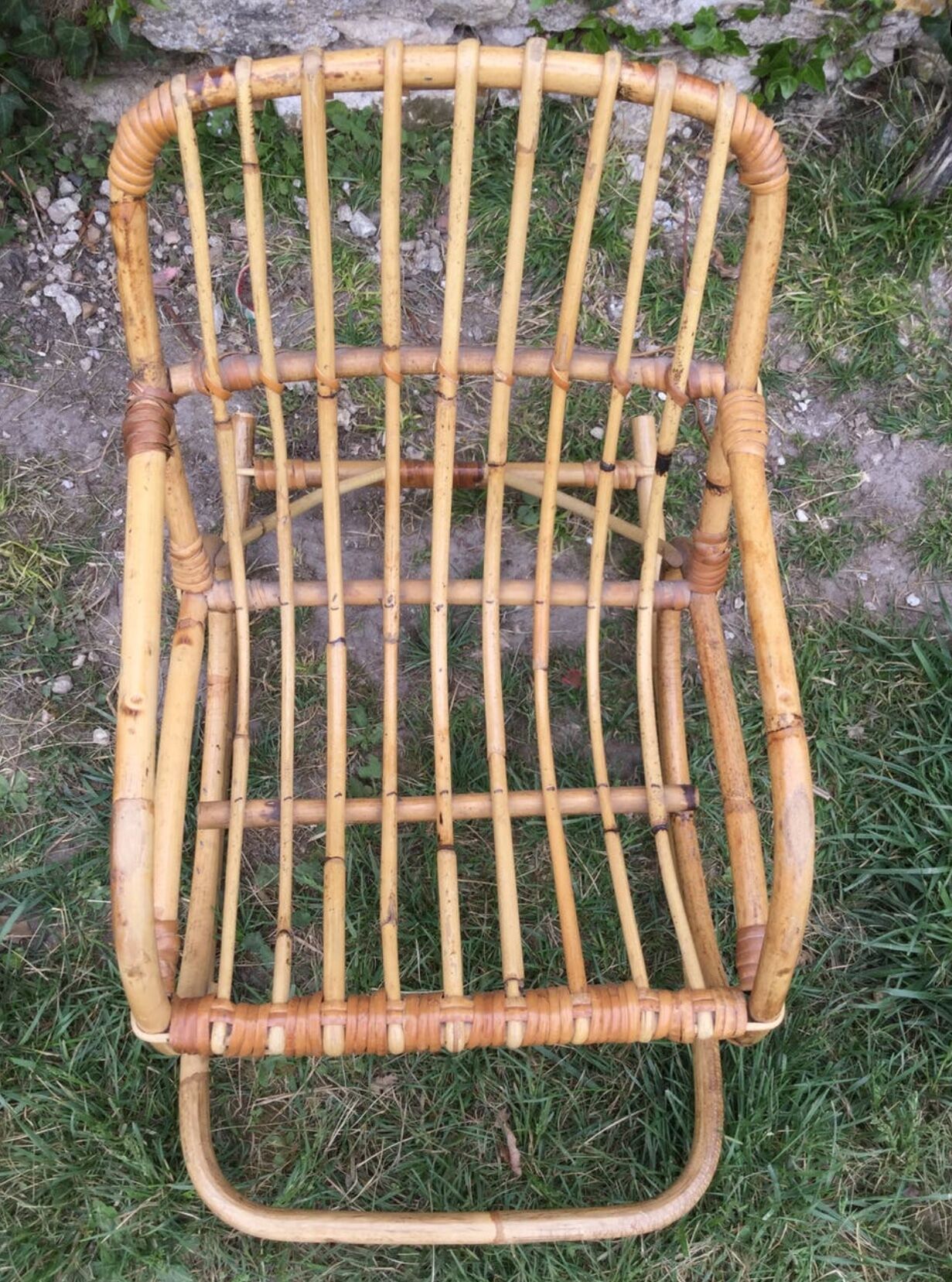 Rocking chair in rattan child