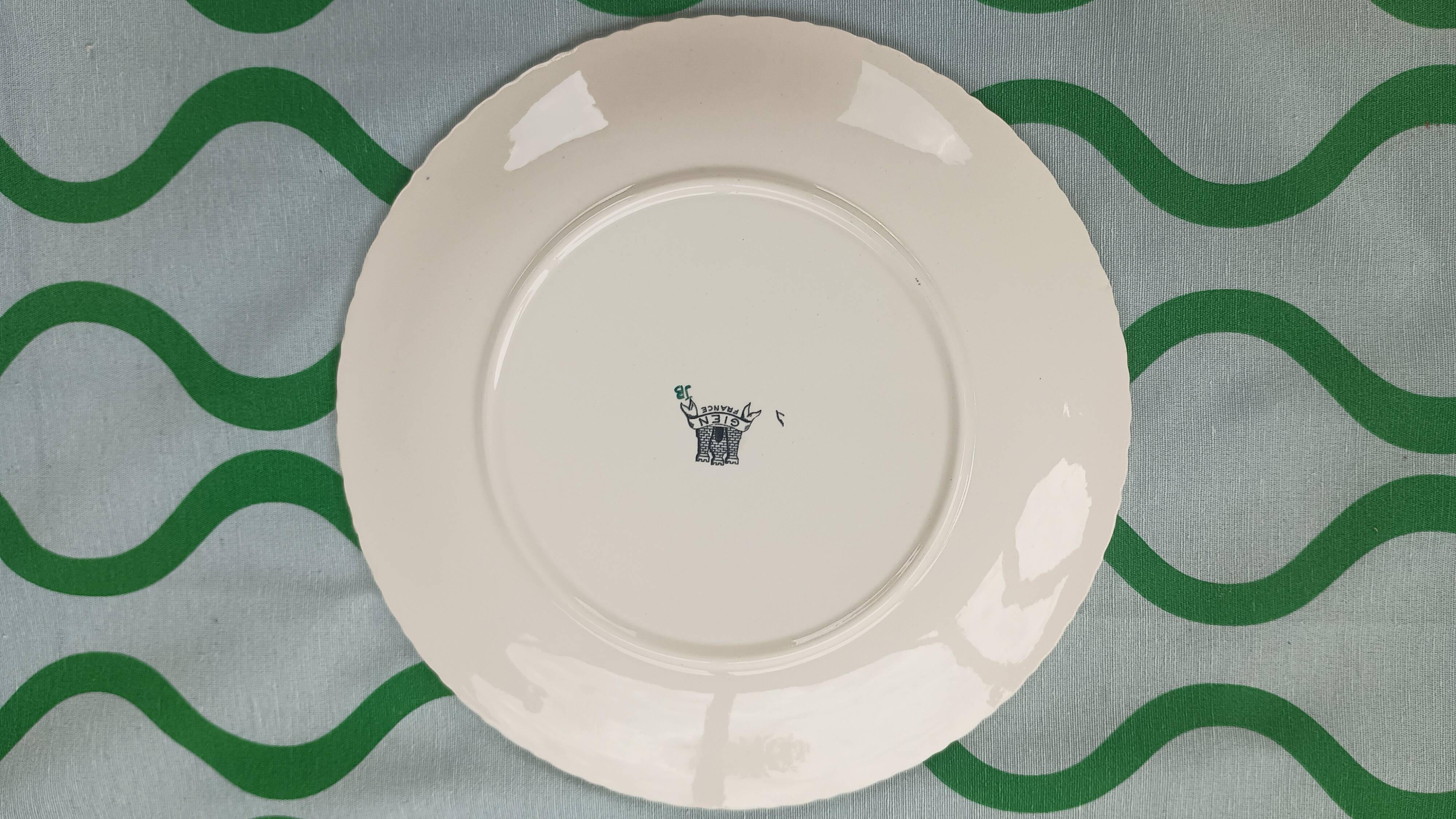 Gien plate "Halong Bay" – fish design – vintage