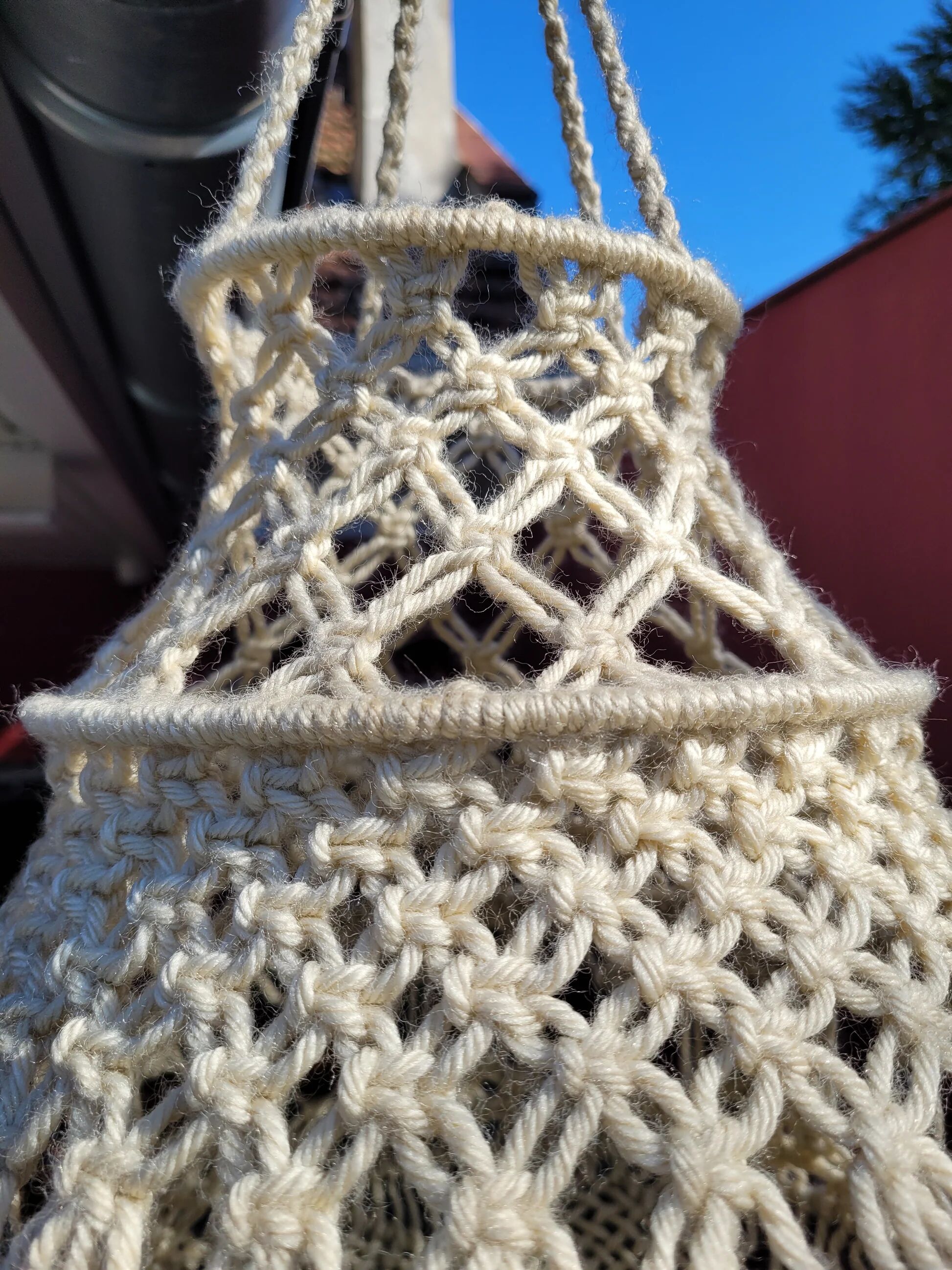 Vintage macramé suspension