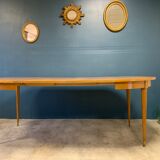 Expandable roundtable