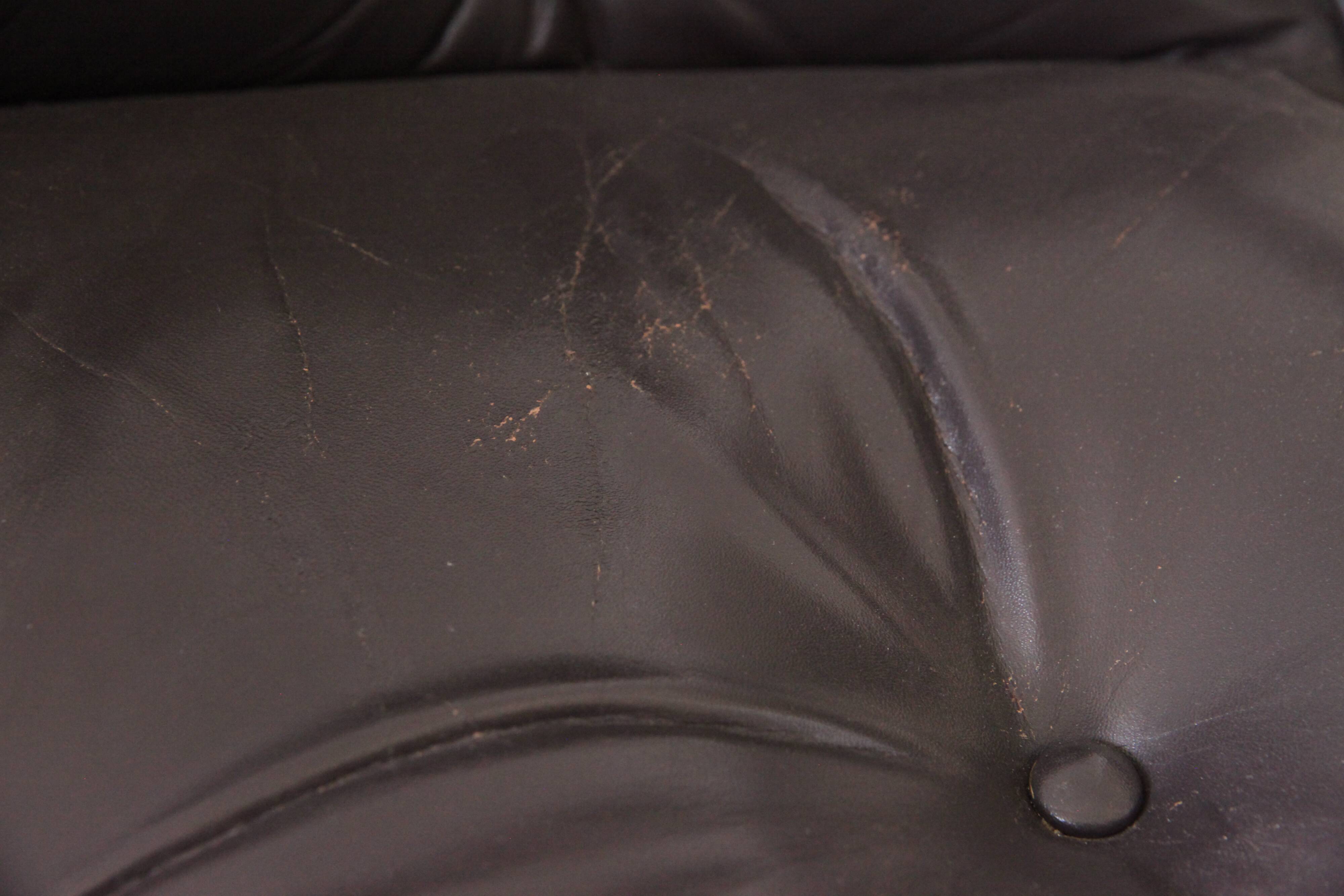 Fauteuil Pollock pour Knoll cuir couleur prune/violet