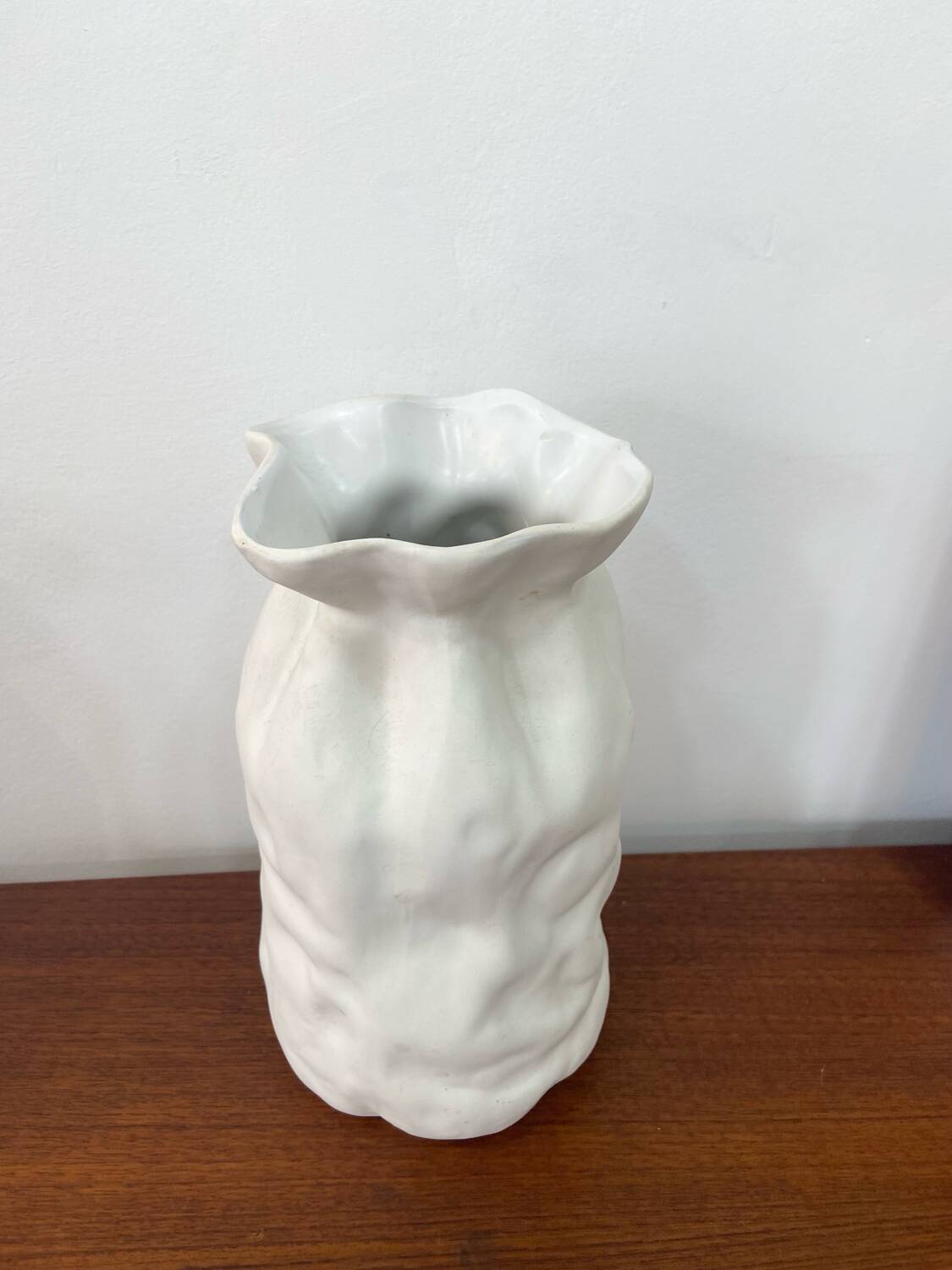 Paire de vases blancs