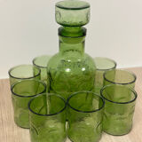 Glass and carafe service