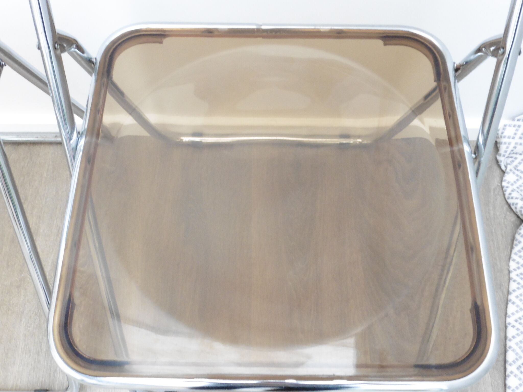 2 chairs folding plexiglass smoked