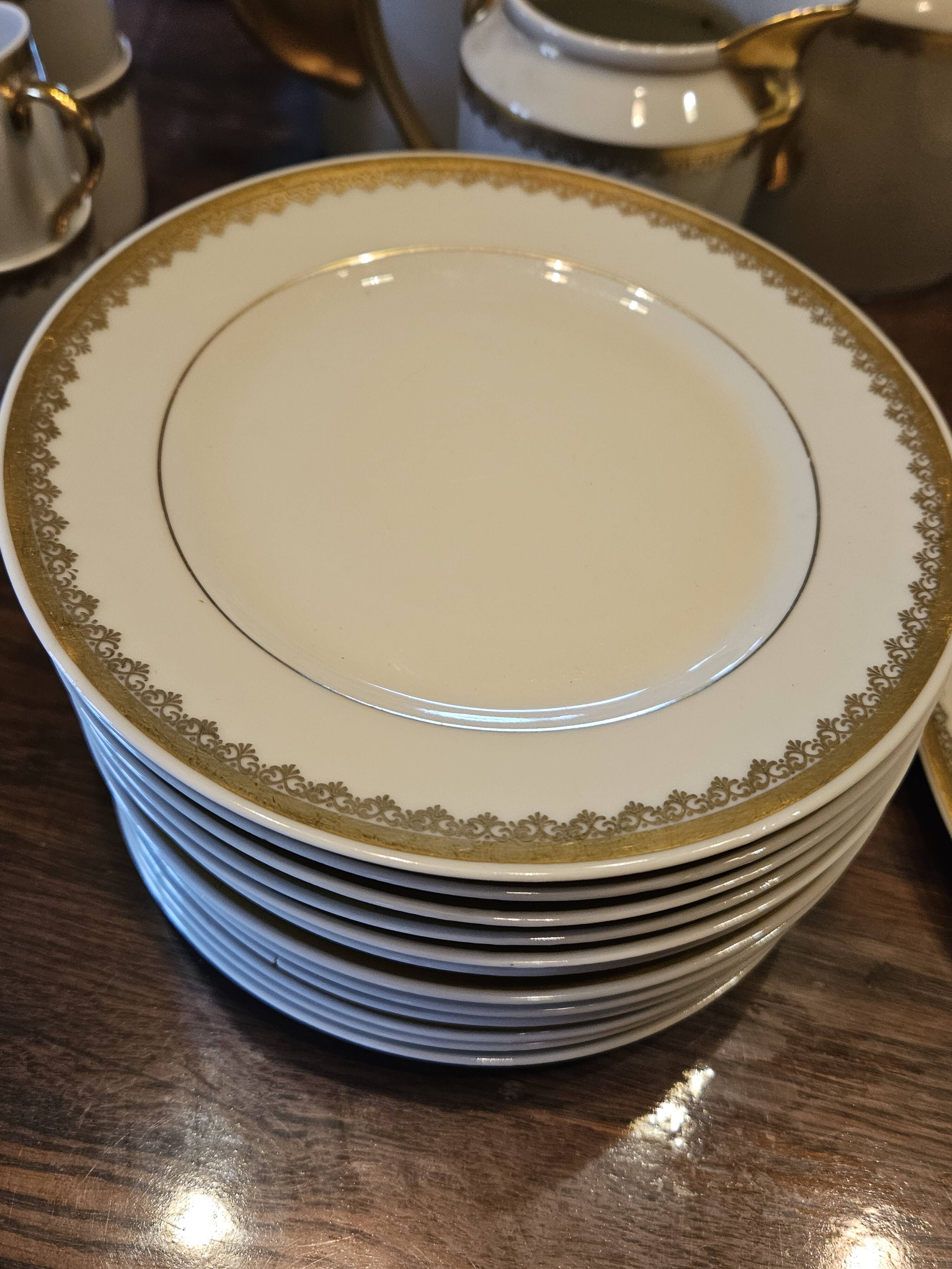 Old service A. Lanternier & Cie Limoges, 41 pieces, circa 1920/40.