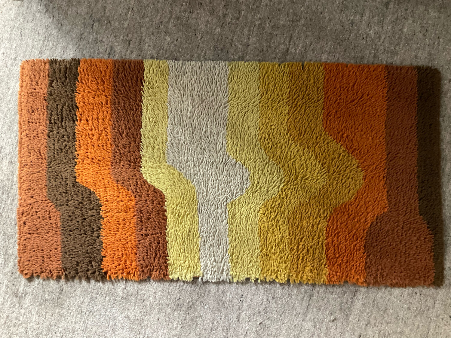 Vintage rugs 60-70s in wool