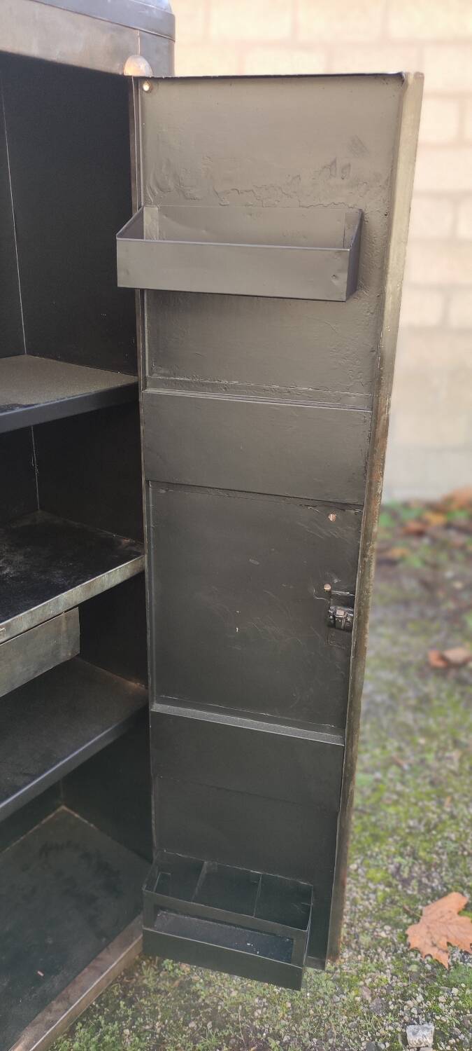 1950s kitchen cabinet