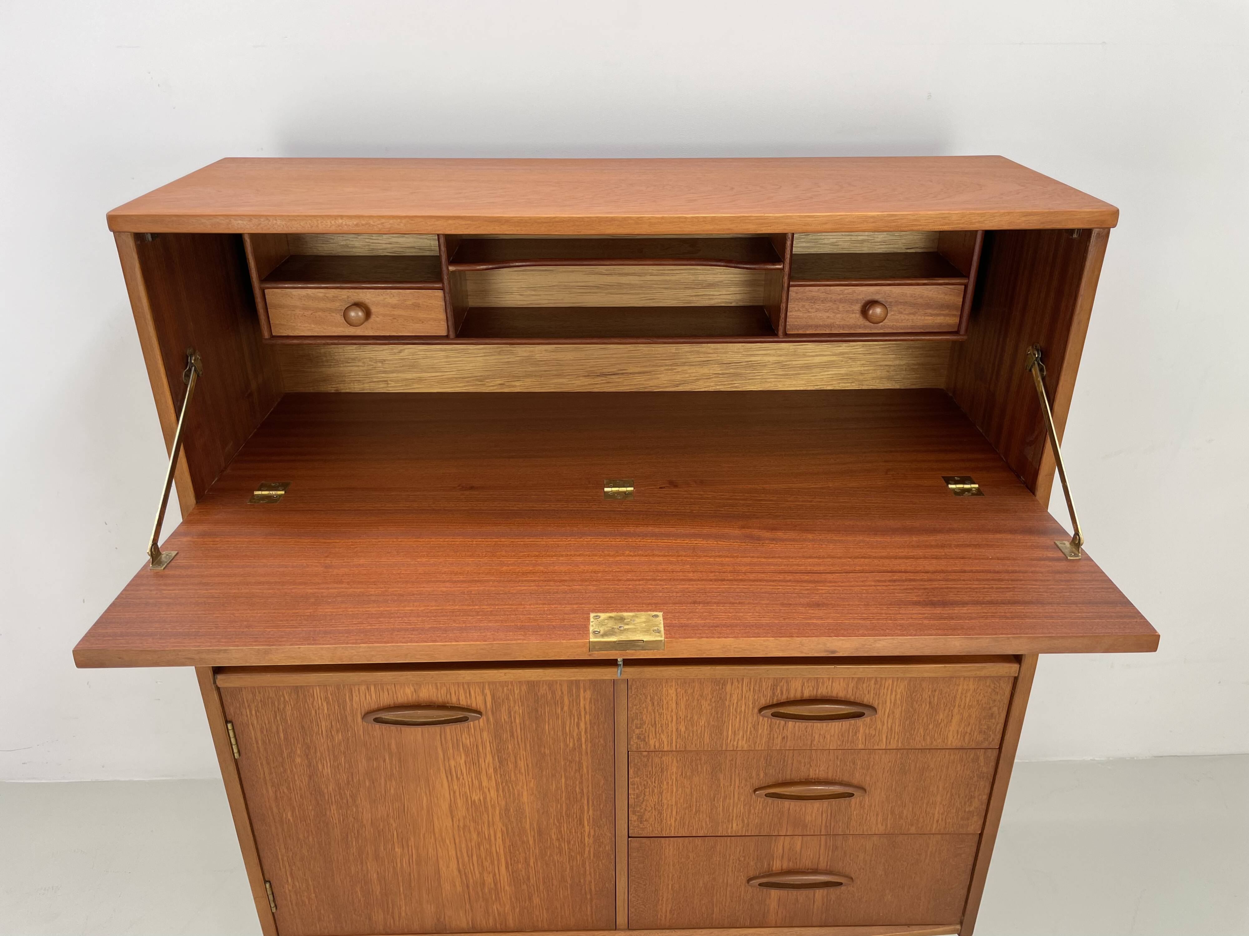 Secrétaire vintage en teck des années 1960 par Jentique.