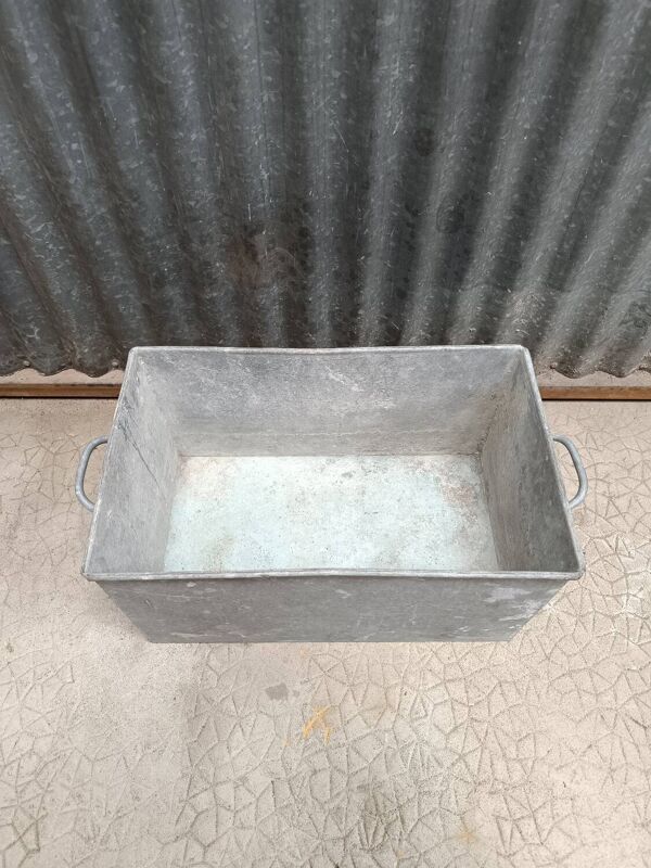 Jardinière en zinc vintage