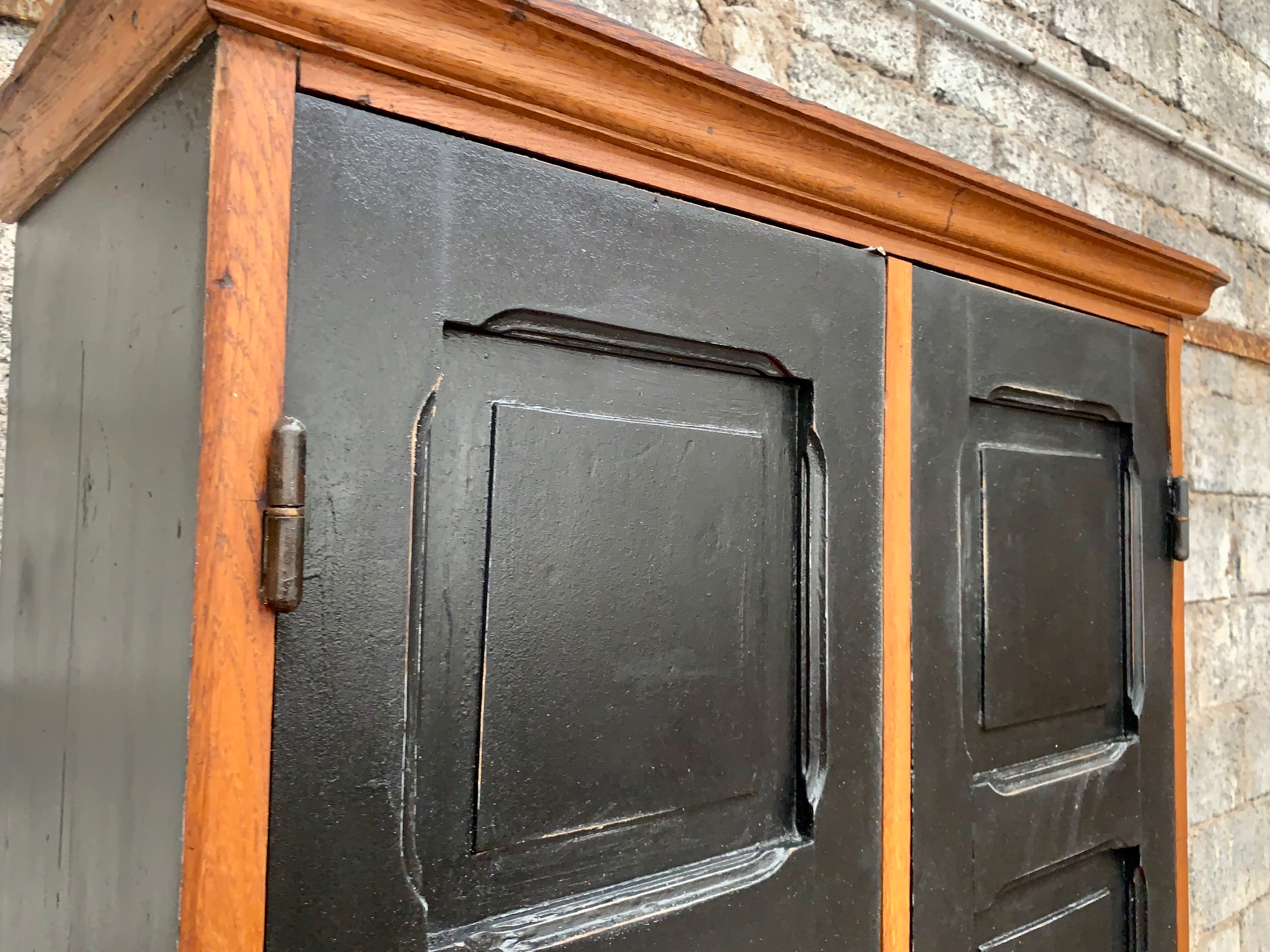 Armoire parisienne vintage à 2 portes meuble à chaussures