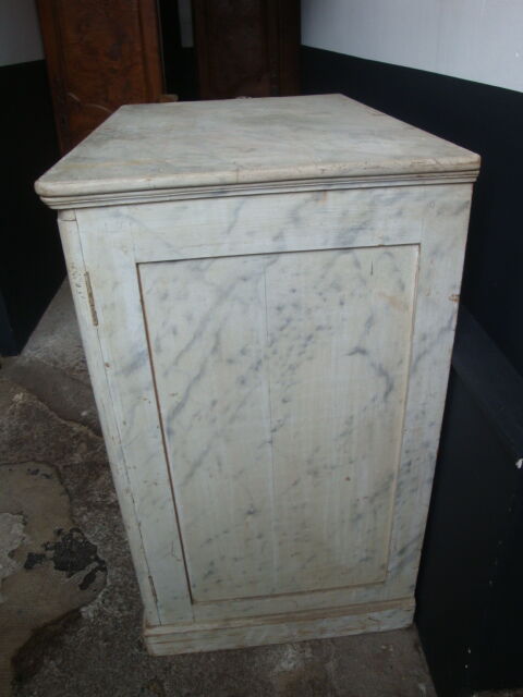 Marble effect buffet