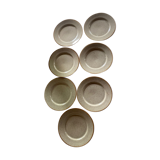 Set of 7 plates to be served in sandstone