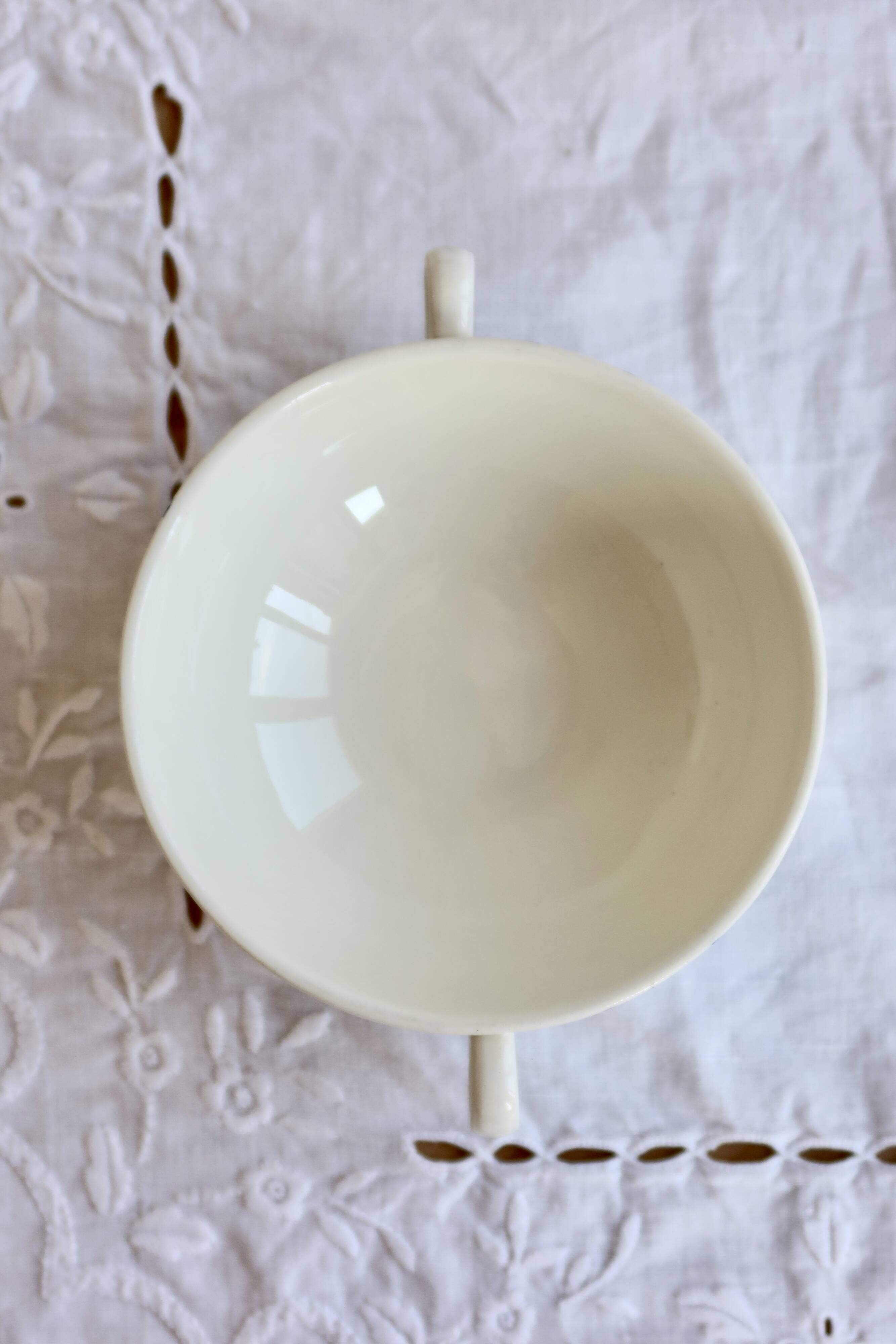 Vintage cup with double handles – Royal Tudor “Bouquet” blue