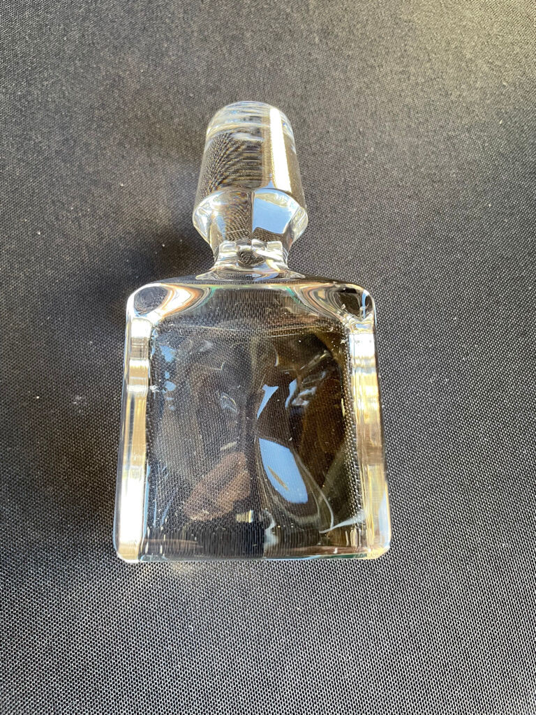 Whisky decanter in blown and cut crystal