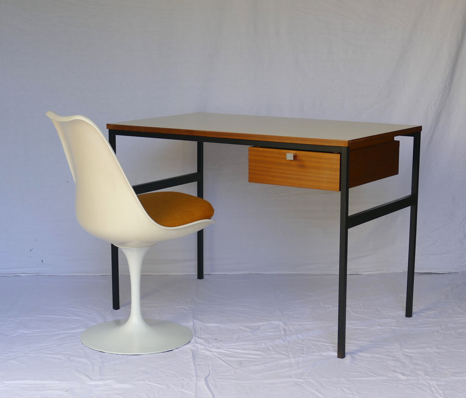 Office Pierre Paulin model "Small office", edition Thonet circa 1960