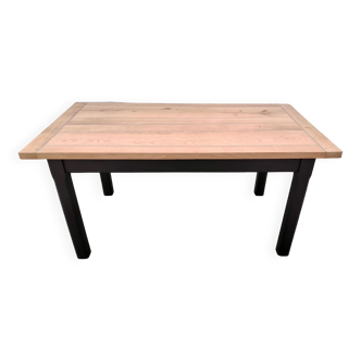 Revisited farm table in solid oak