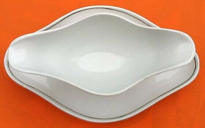 Former flower-decorated faïence HBCM (Hippolyte Boulenger Creil-Montereau)