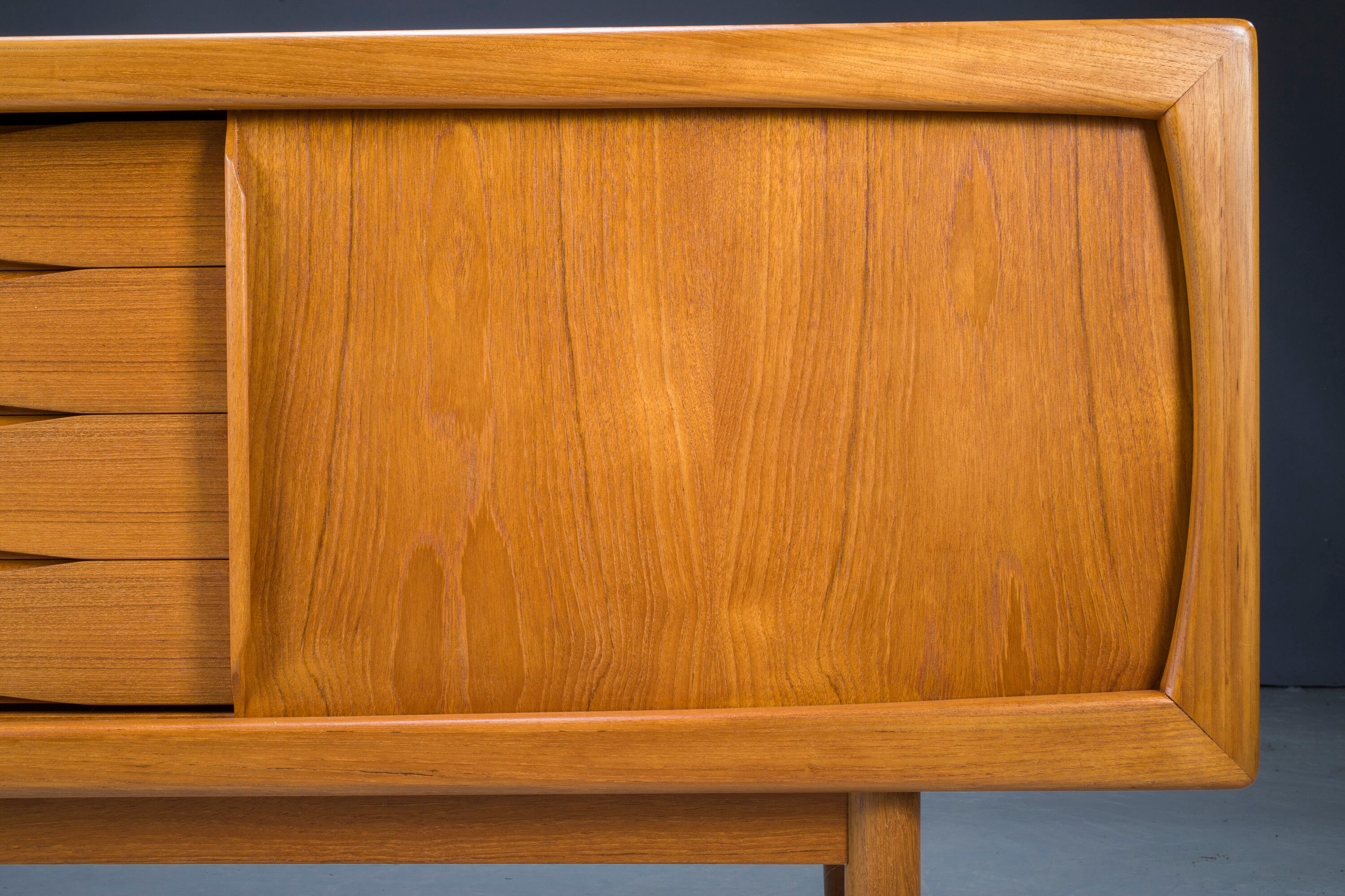 Mid-Century Danish Teak Sideboard from H.P. Hanssen, 1960s