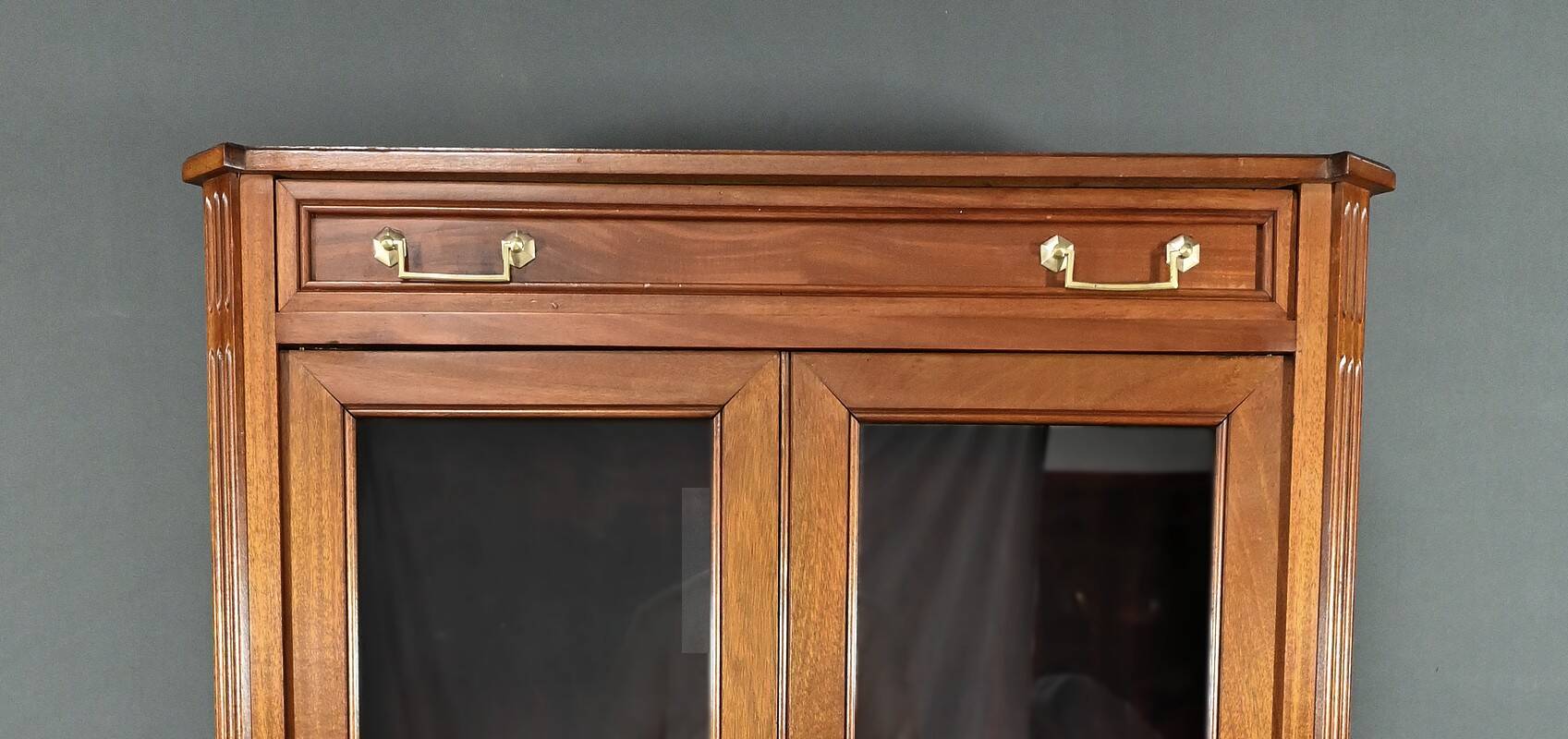 Small Glass-fronted Mahogany Bookcase, Louis XVI style – Late 19th century