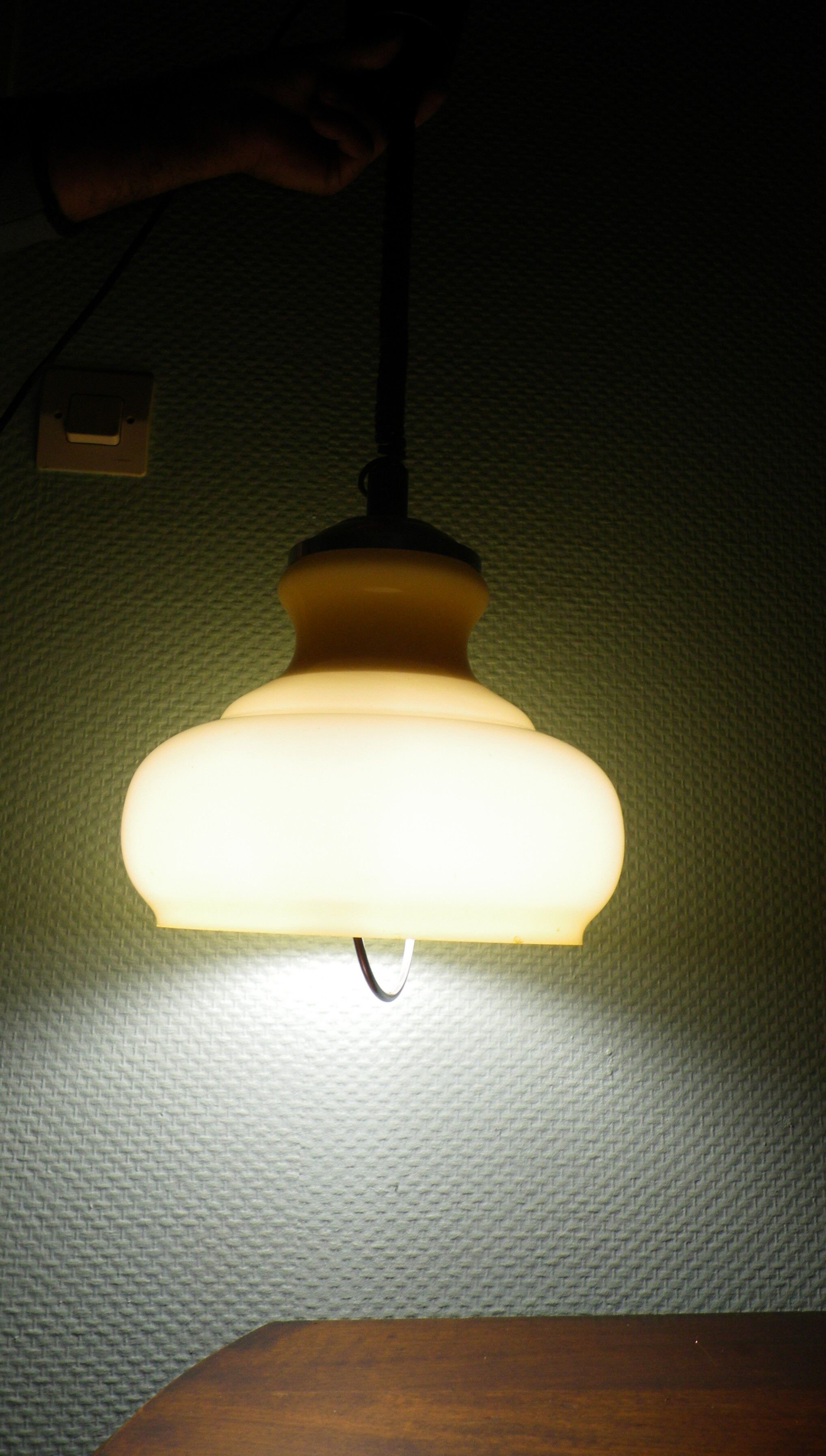 Suspension up and down, opaline lampshade, chrome metal, volvit system