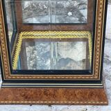 Pair of display cases in magnifying glass and black & gold lacquer, 20th century period