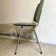Chaise en aluminium chromé et skaï vert années 1960