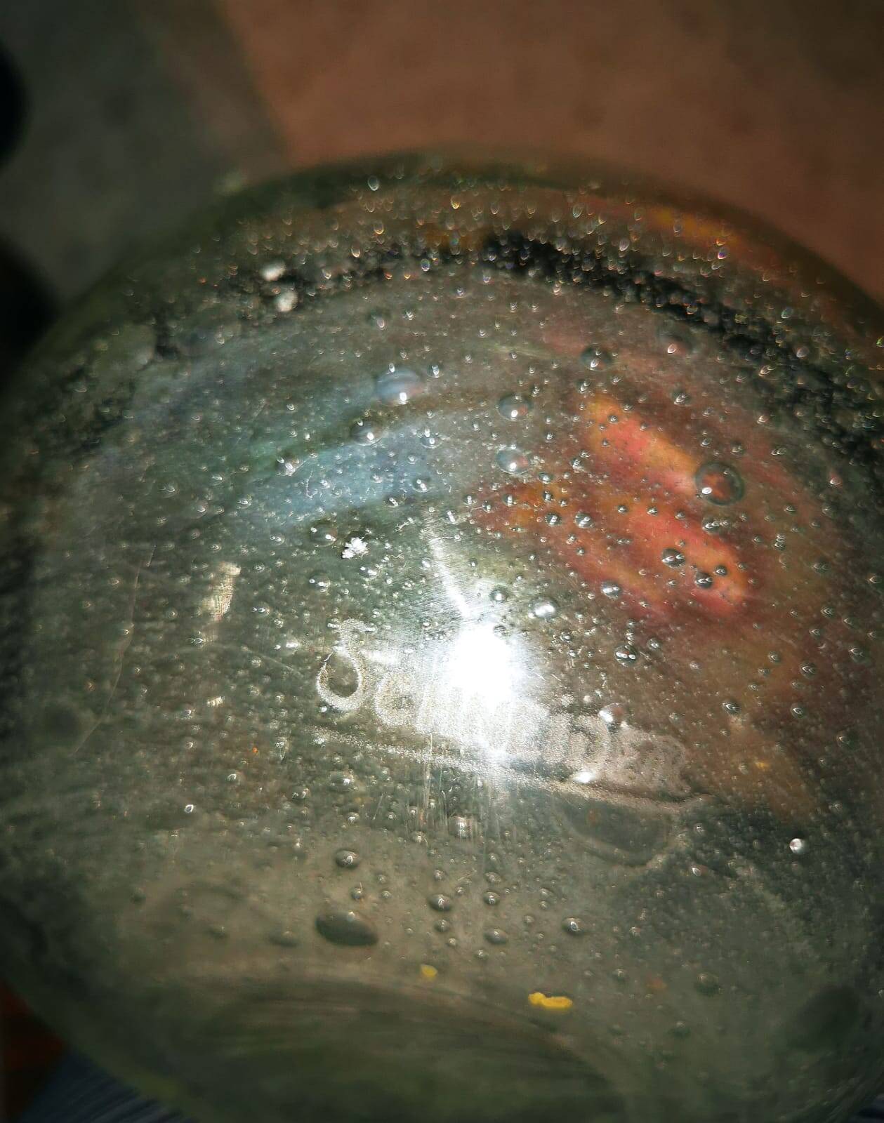 Vase in thick bubbled glass by SCHNEIDER, model by Robert-Henri Schneider.