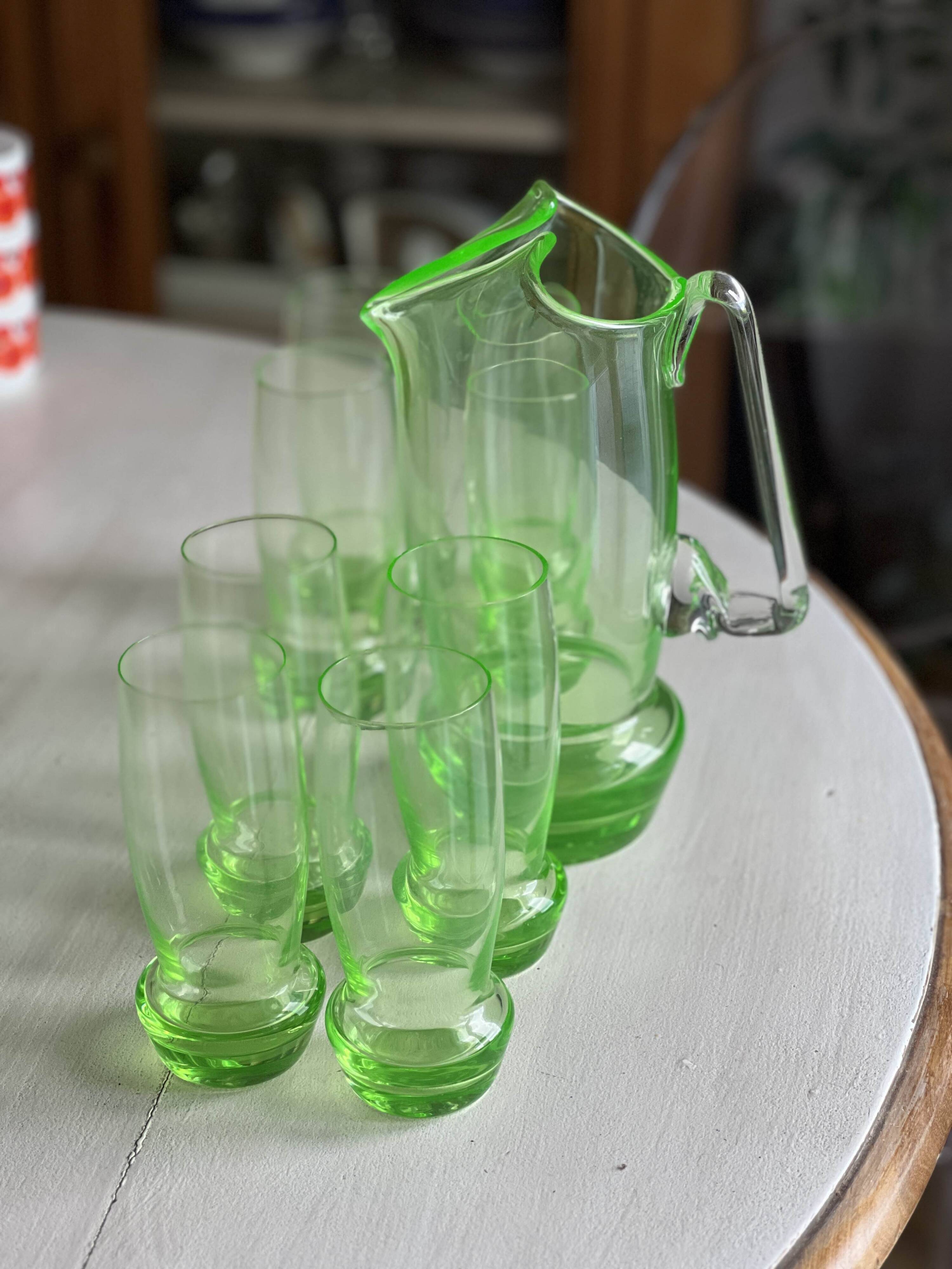 9-piece orangeade service in uraline/uranium