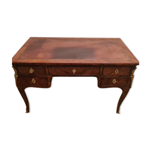 Bureau plat en noyer et placage