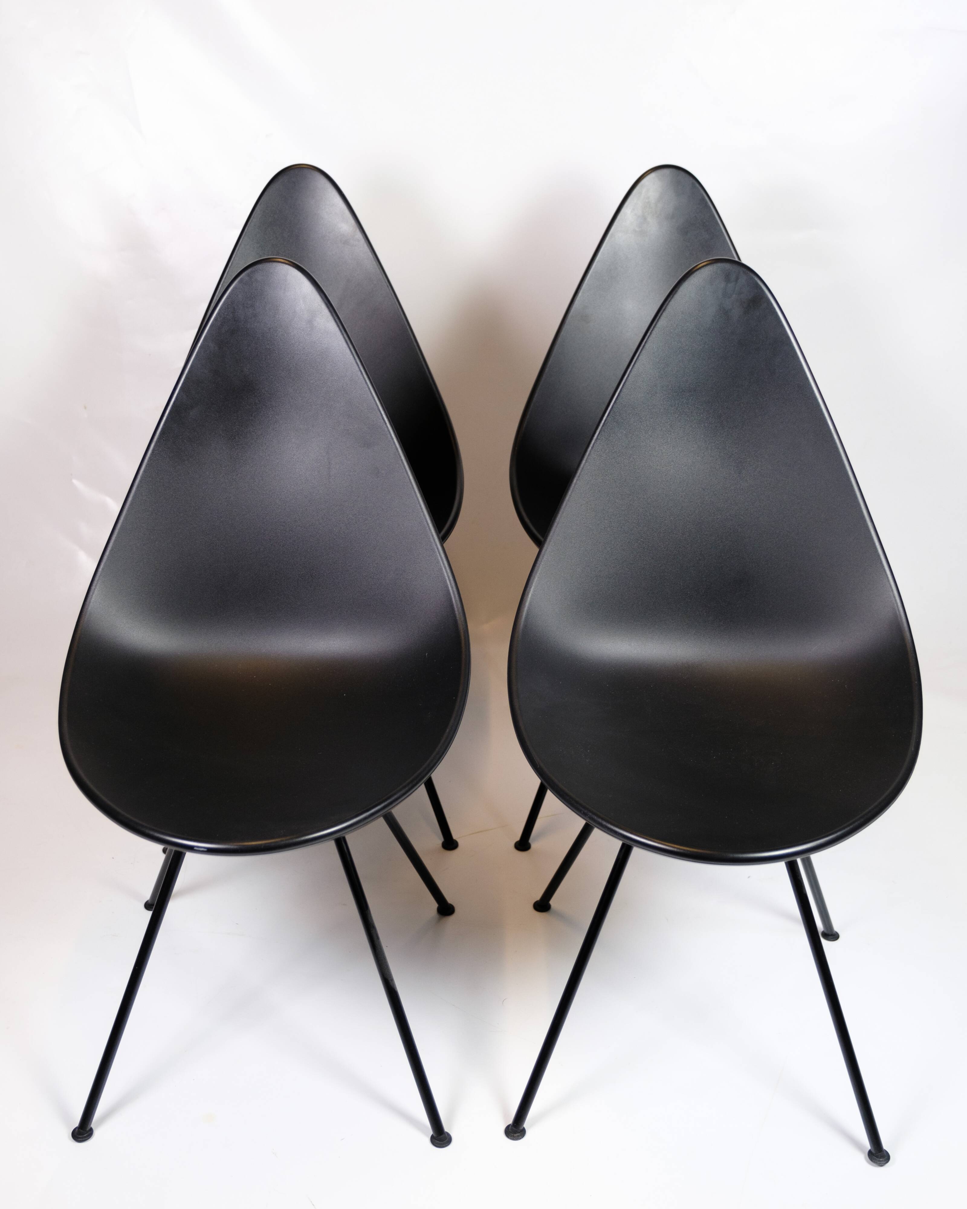 Set Of Four Dining Chairs Model 3110 Made In Black By Arne Jacobsen For Fritz Hansen From 2016s