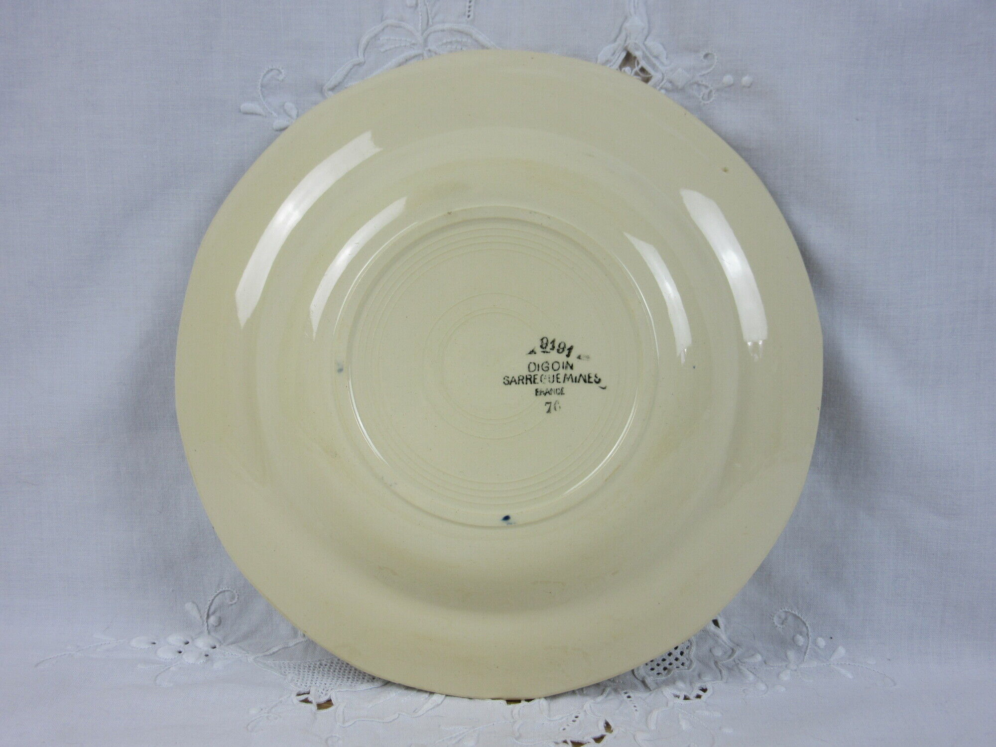 Ensemble de 6 assiettes creuses Digoin Sarreguemines à décor de tulipe