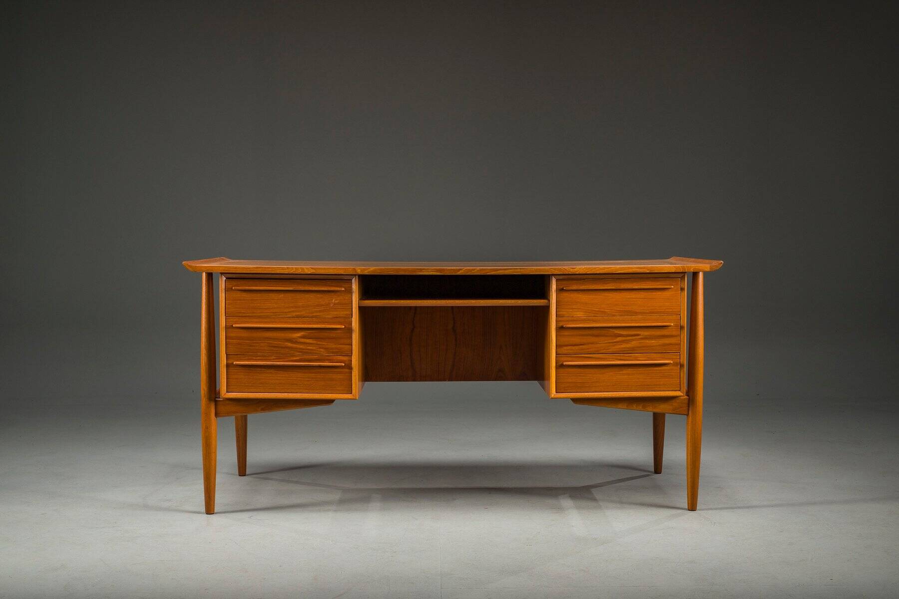 Mid-century Danish teak executive desk by Arne Vodder for H.P. Hansen, 1960s