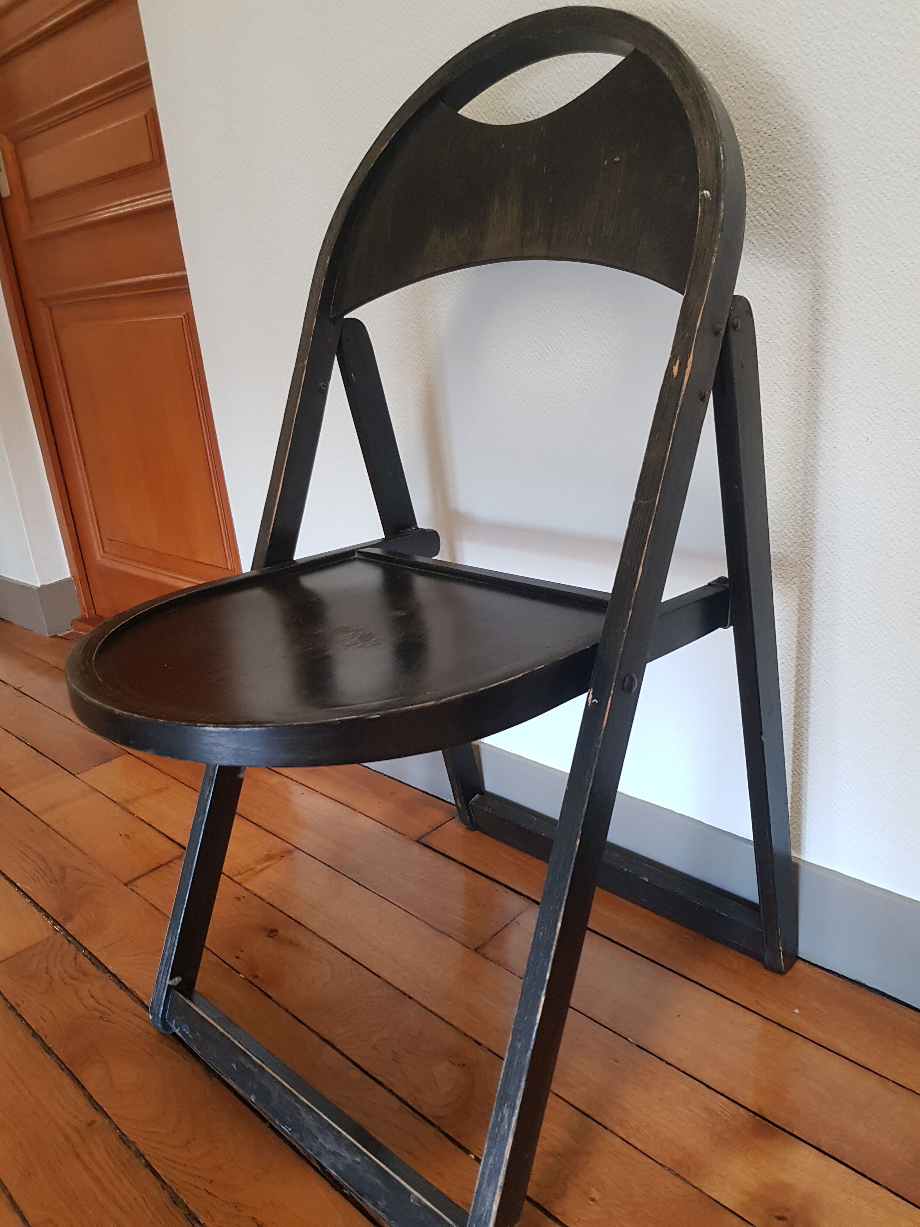 Lot of 3 folding chairs tunaet b751