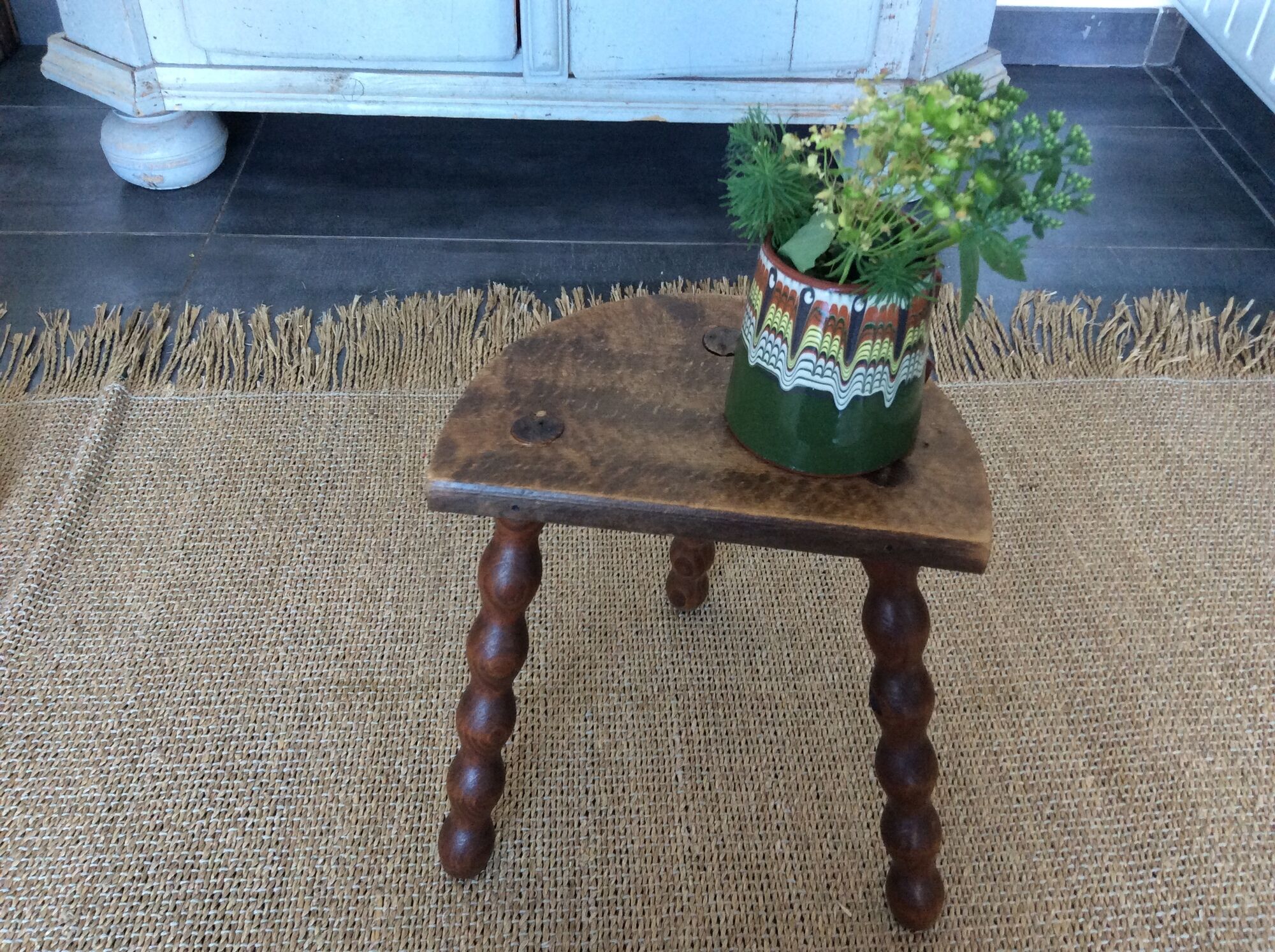 Tripod stool