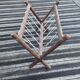 Porte-revues vintage en bois et fils