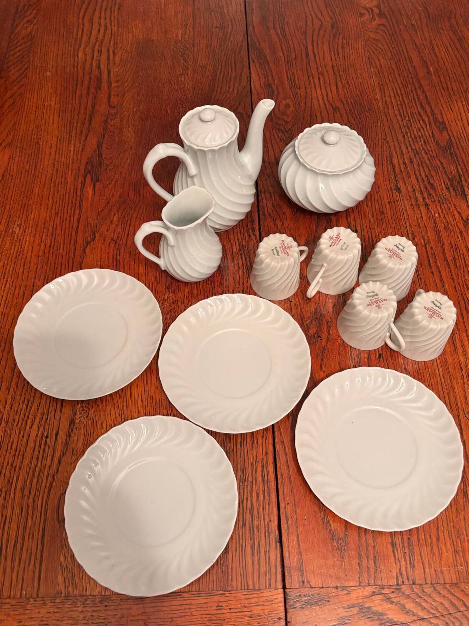Vintage Haviland Limoges coffee service, 12 pieces in excellent condition.