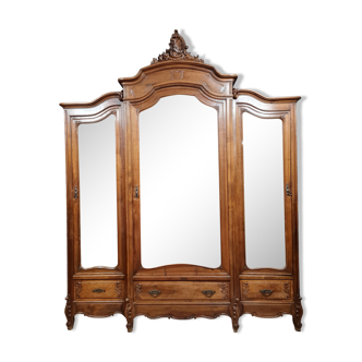 Louis XV Rocaille walnut cabinet stamped Gianinetto circa 1880