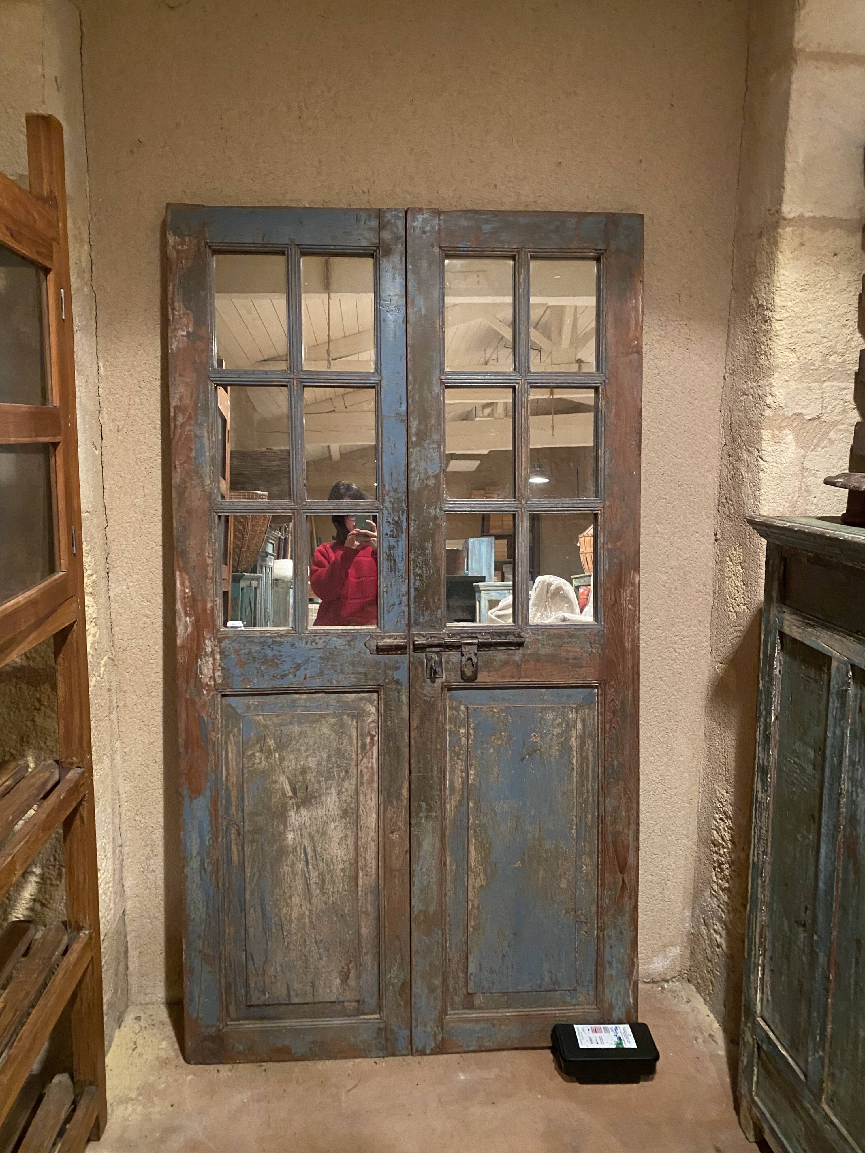 Indian door forming a mirror