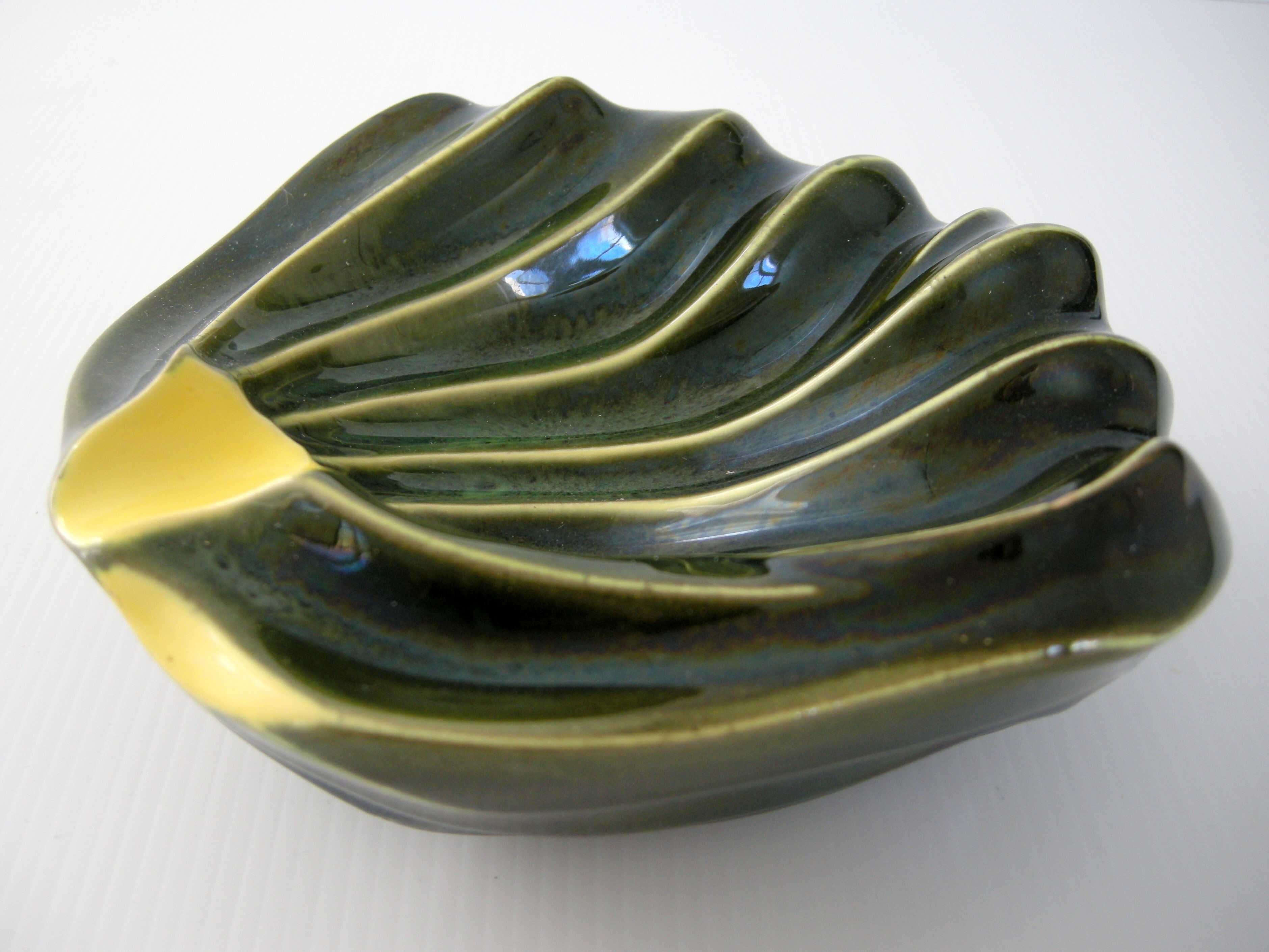 Vintage ashtray 1950 two-tone ceramic